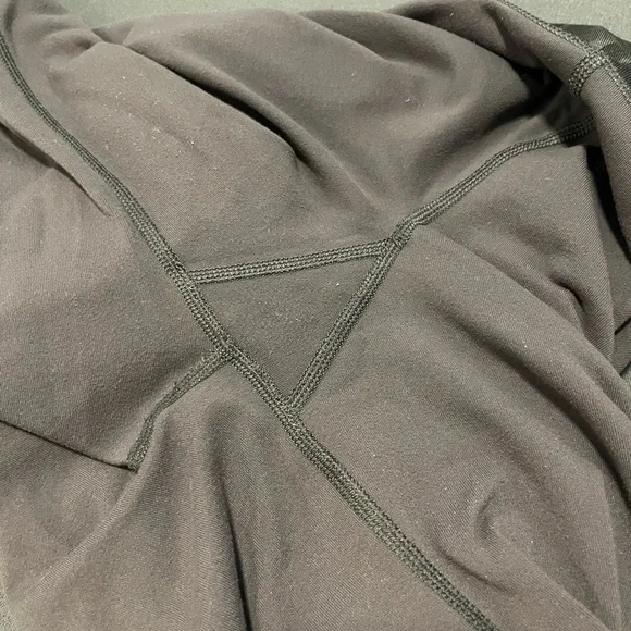 Lululemon Astro Pants Size 6 - Picture 5 of 5